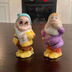 Vintage Disney Figurine Salt and Pepper Shakers Dwarfs - Sneezy and Bashful 5.5”
